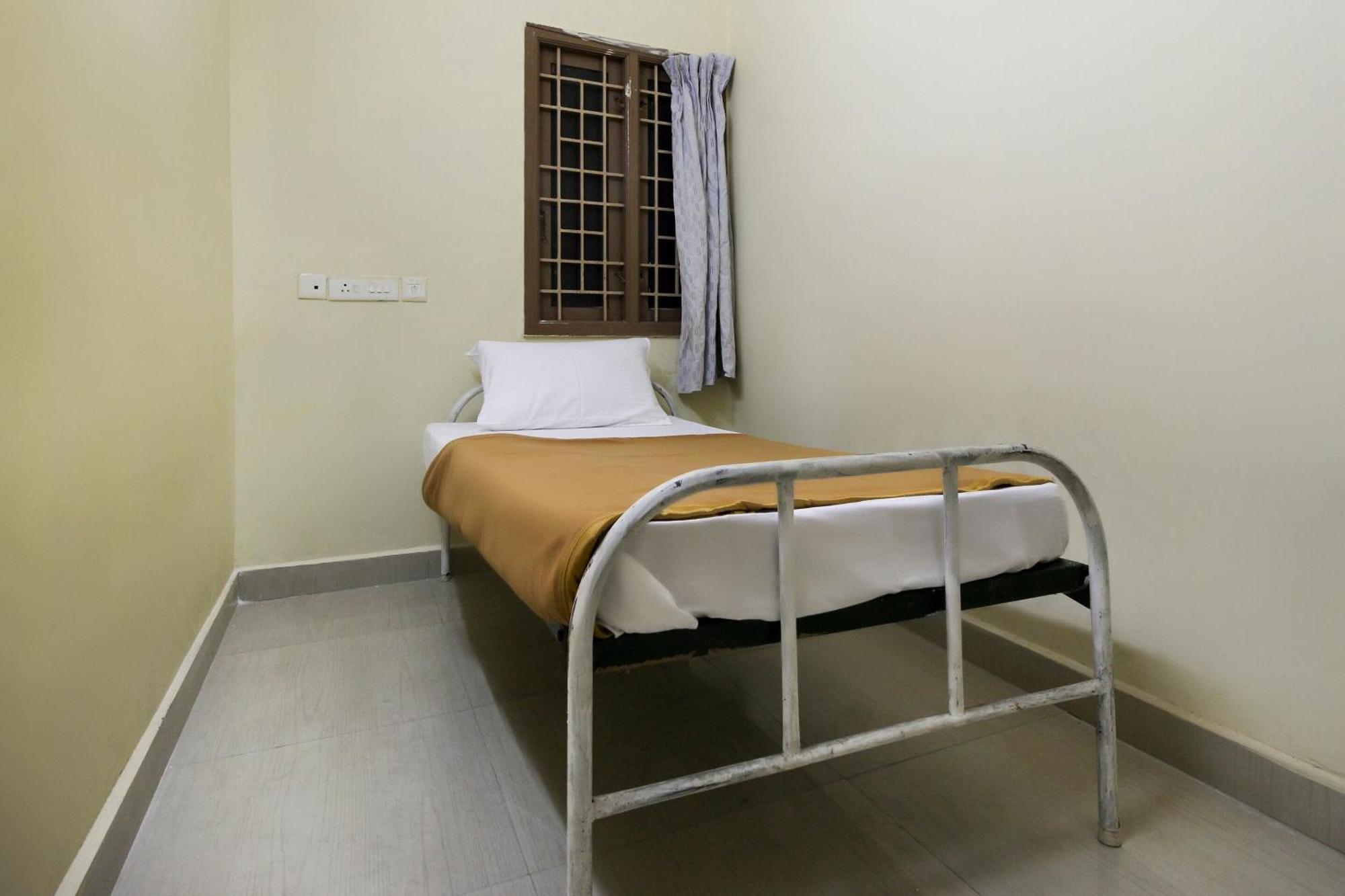 Spot On Jayalakshmi Residency Non Ac Hotell Kovilpatti Exteriör bild