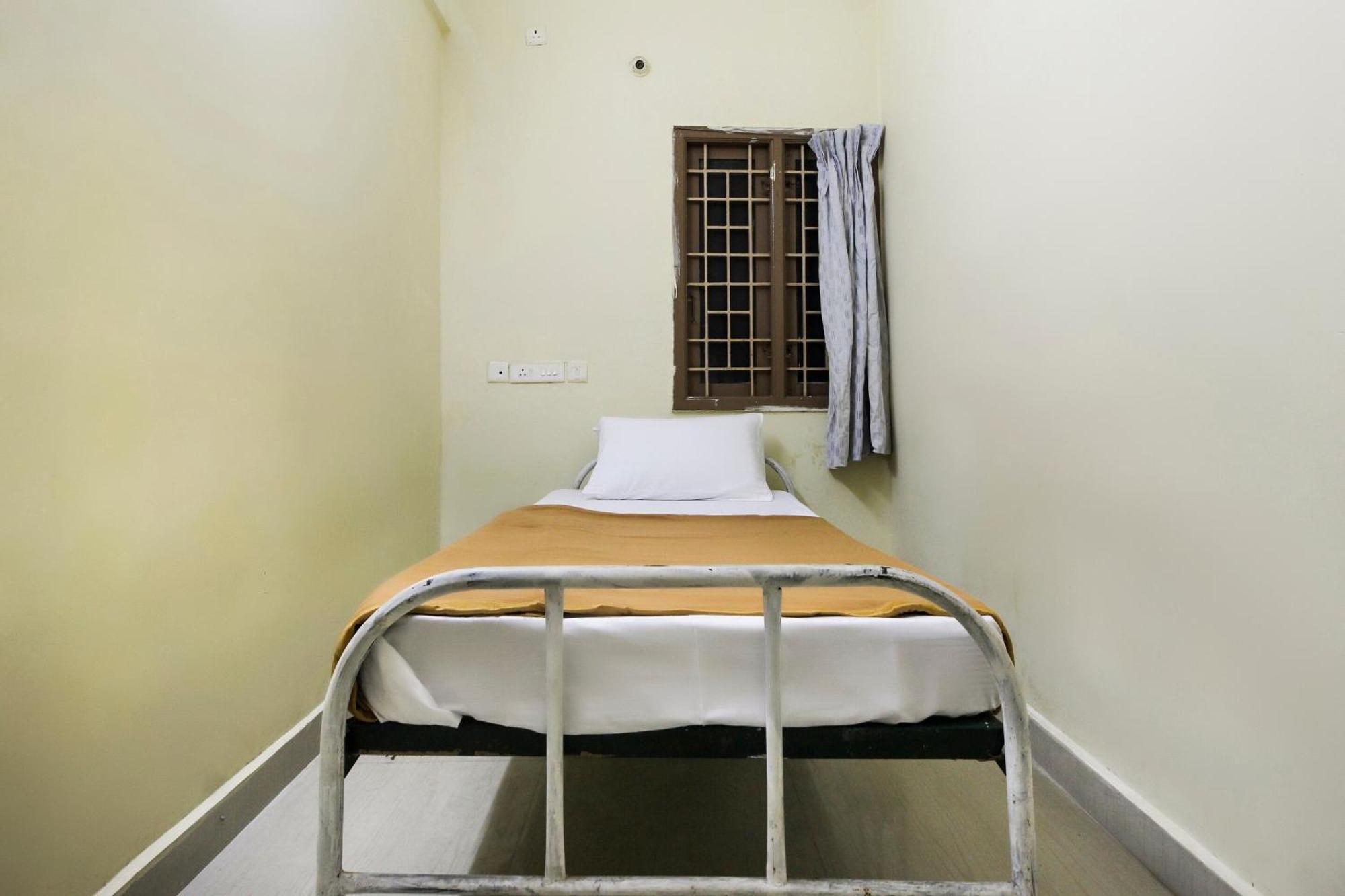 Spot On Jayalakshmi Residency Non Ac Hotell Kovilpatti Exteriör bild