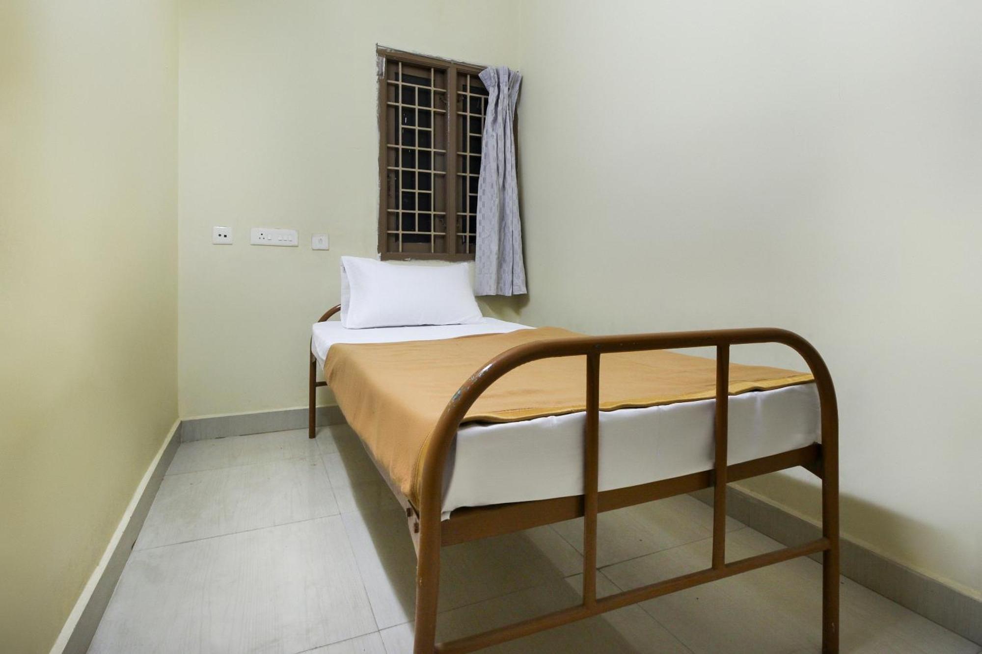 Spot On Jayalakshmi Residency Non Ac Hotell Kovilpatti Exteriör bild